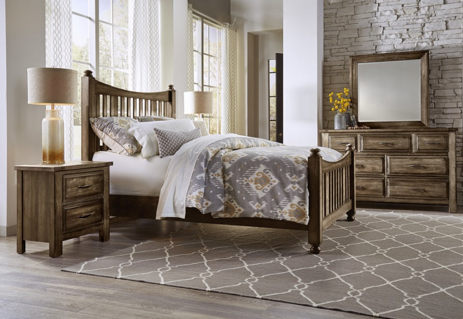 Vaughan-Bassett Maple Road King Slat Poster Bed in Maple Syrup