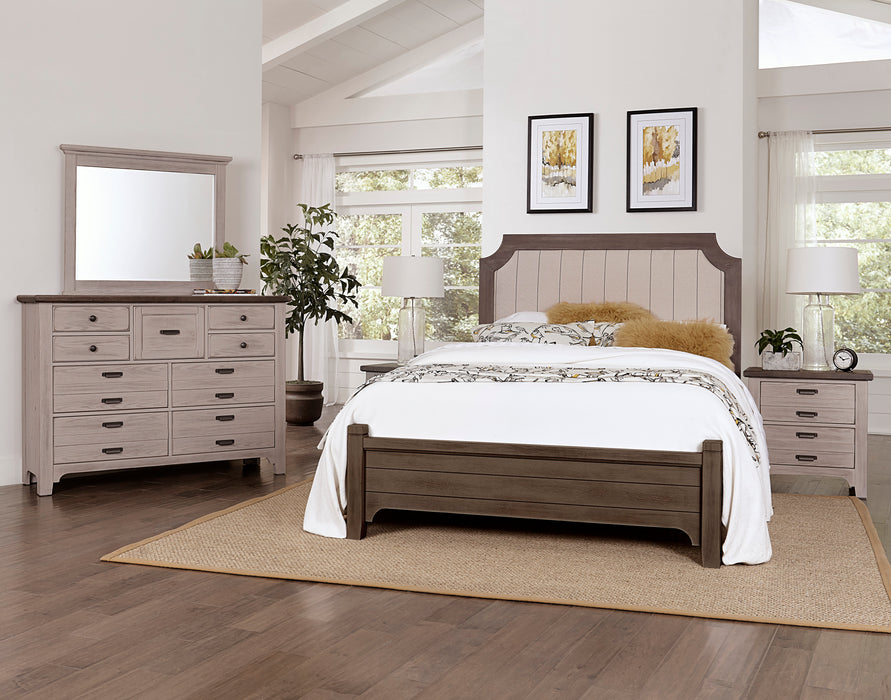 Vaughan-Bassett Bungalow Queen Upholstered Bed in Folkstone