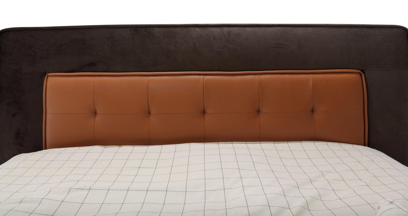 21 Cosmopolitan Queen Upholstered Tufted Bed in Orange/Umber